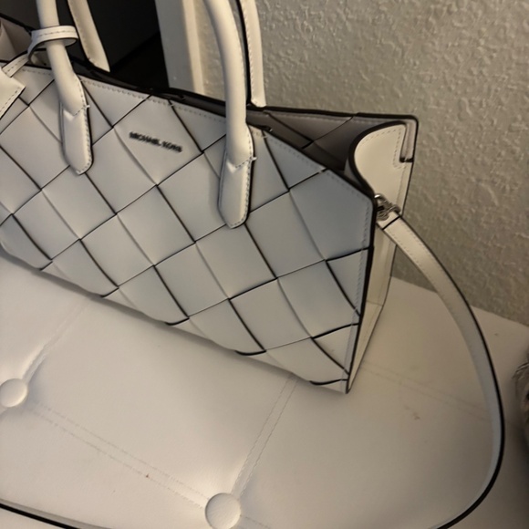 Michael Kors, large white leather handbag new with tags - Picture 3 of 11